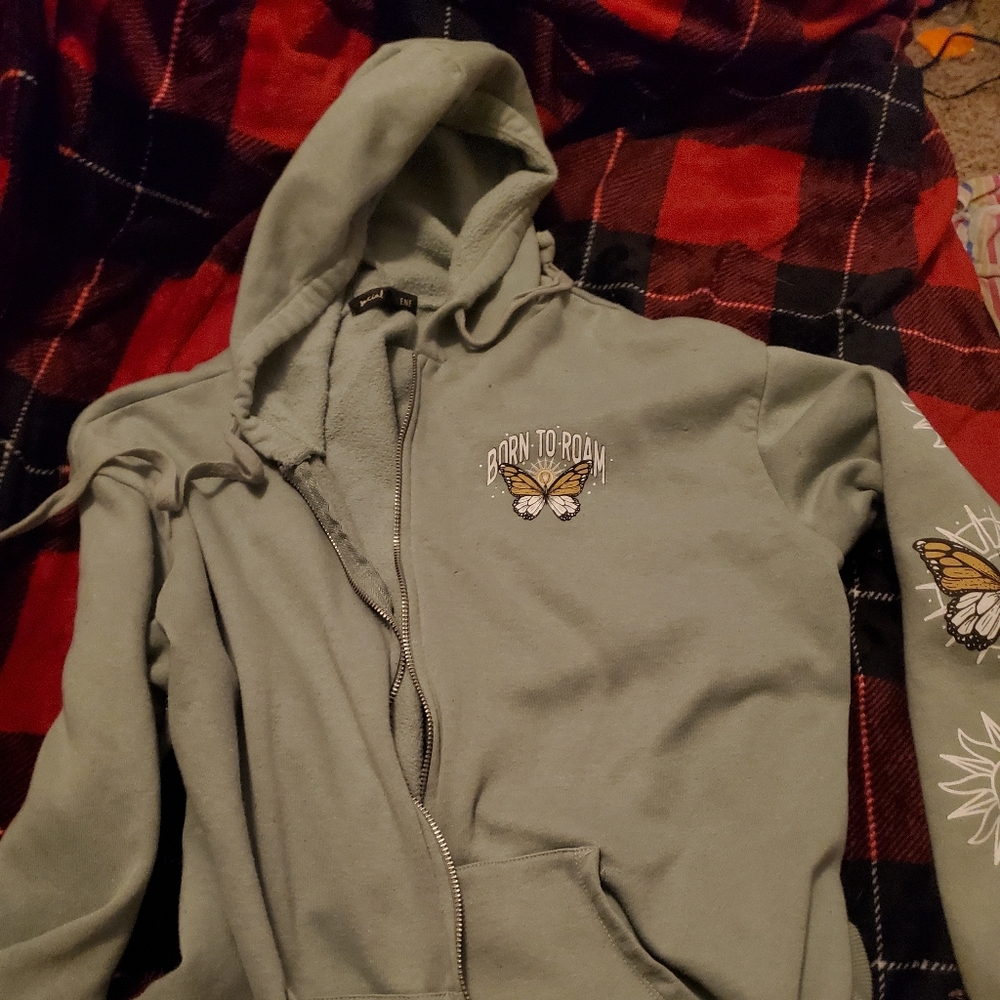 Born to Roam Zip up Jacket